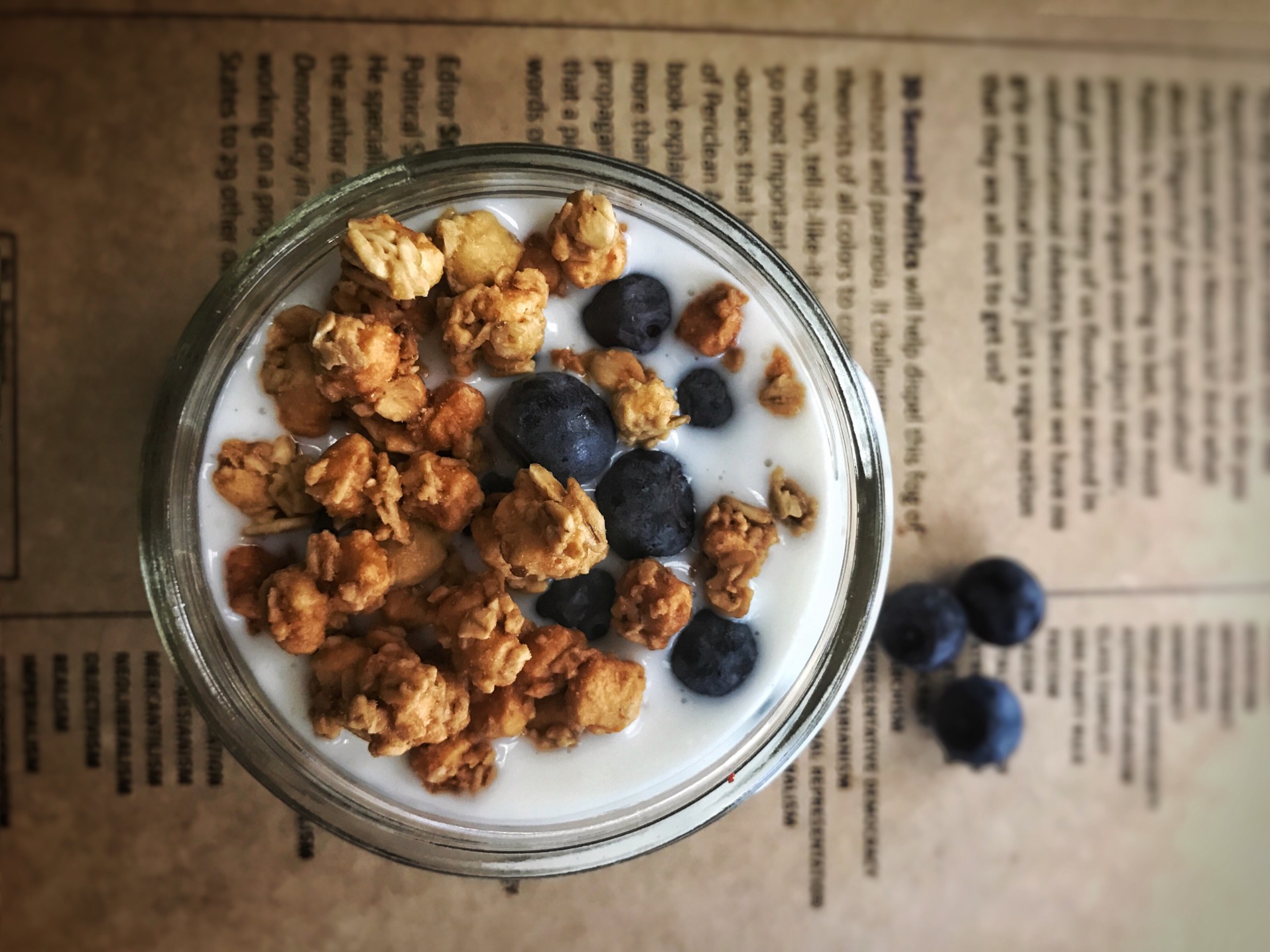 yogurt parfait with granola and blueberries